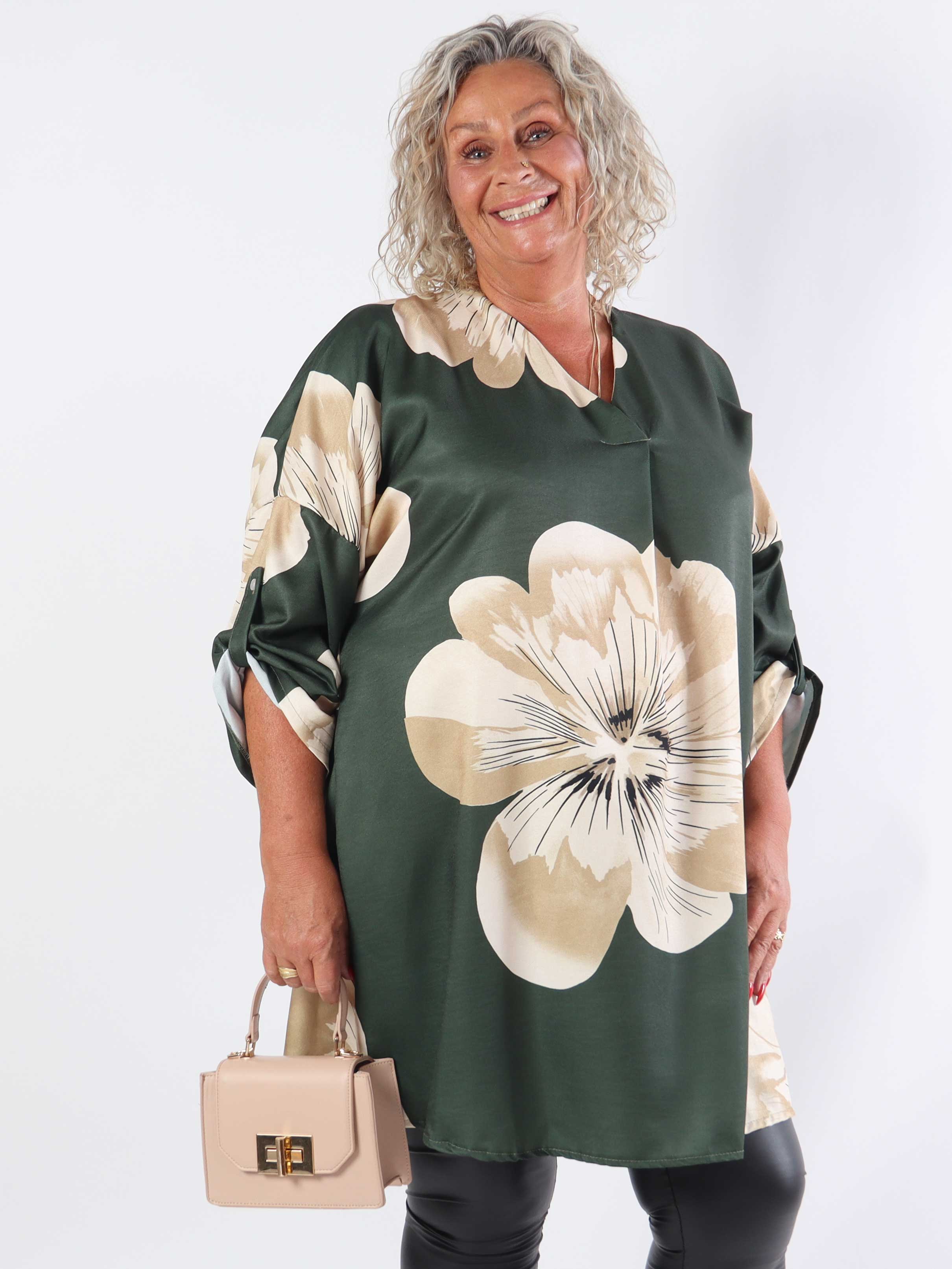 Aya L/S - Plus size kjole i viskose med blomster